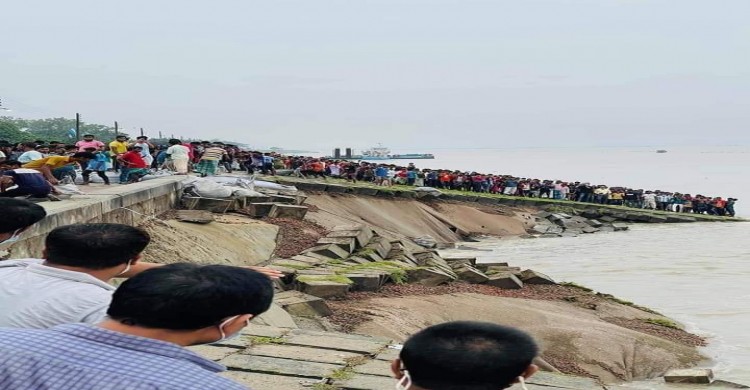 ১০০ বছর মেয়াদী সিরাজগঞ্জ শহর রক্ষা বাঁধ" ২৩ বছরে ৫ বার ভাঙ্গন