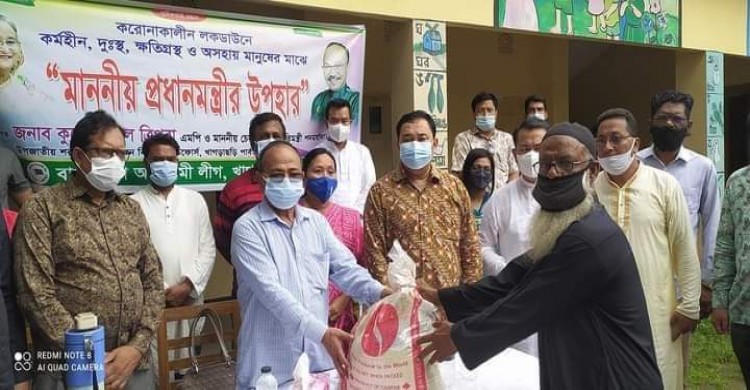 খাগড়াছড়িতে করোনায় কর্মহীন ১০হাজার পরিবারকে আ'লীগের ত্রাণ সহায়তা প্রদান