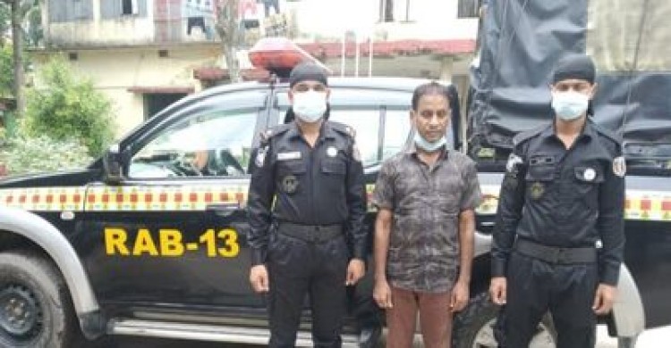 পরকীয়া প্রেমের জেরে স্ত্রীকে হত্যা ঘাতক স্বামী গ্রেফতার