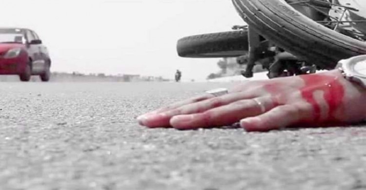 পীরগাছায় বাসের চাপায় পড়ে যুবকের মৃত্যু