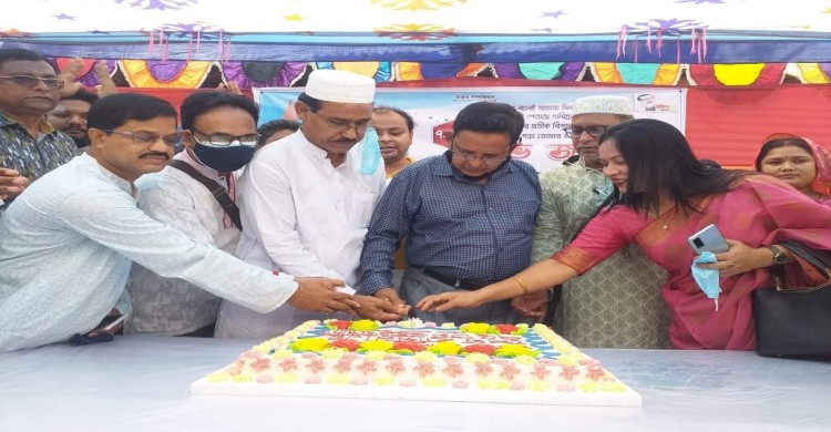 পত্নীতলায় প্রধানমন্ত্রী শেখ হাসিনার  ৭৫তম জন্মদিন উদযাপন