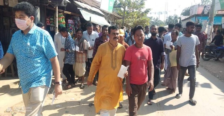 মাটিরাঙ্গার গোমতীতে নৌকা প্রার্থীর নির্বাচনী প্রচারনণায় পাজেপ সদস্য হিরণজয়